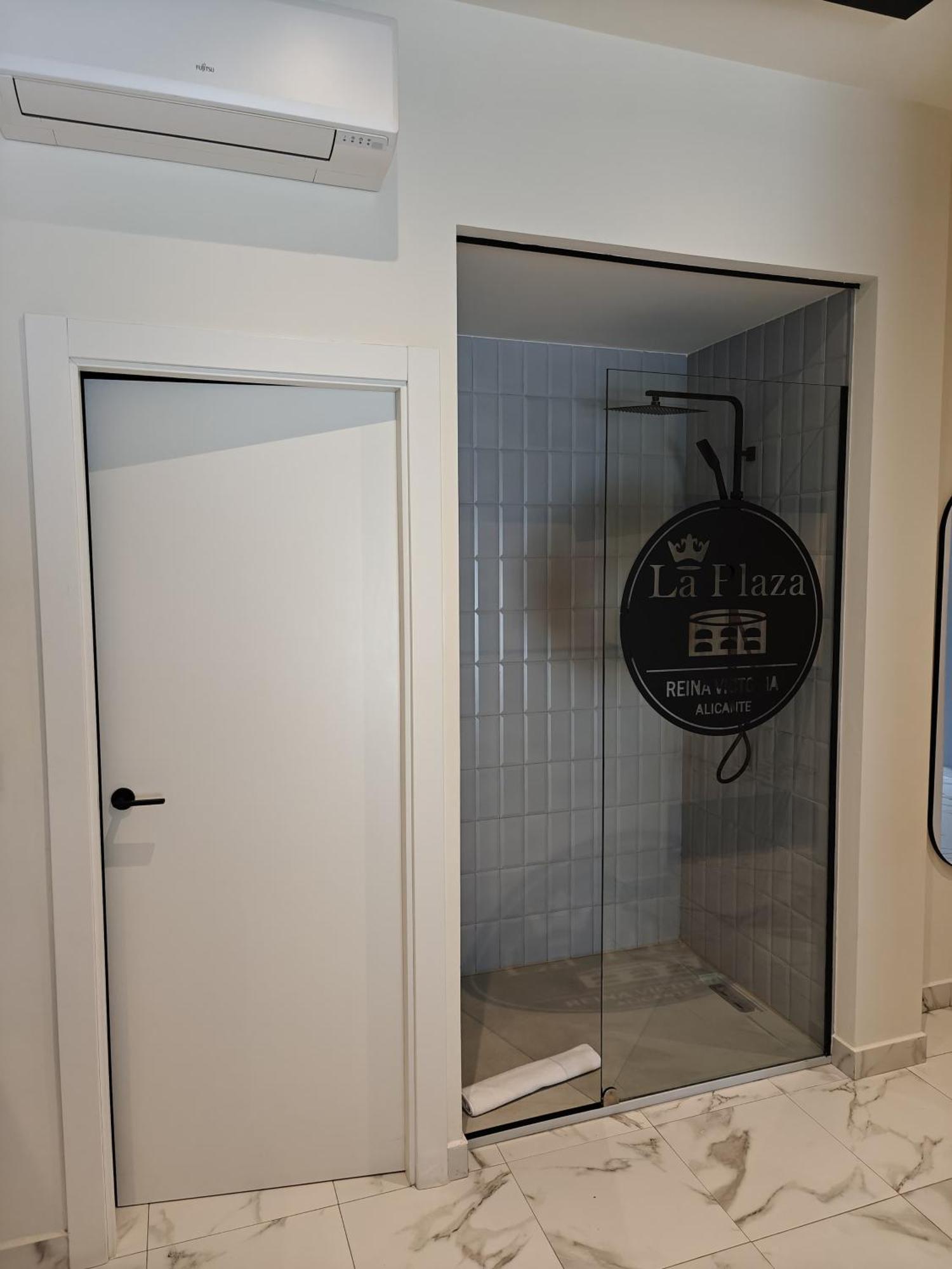 Apartamento Reina Victoria La Plaza Alicante Exterior foto