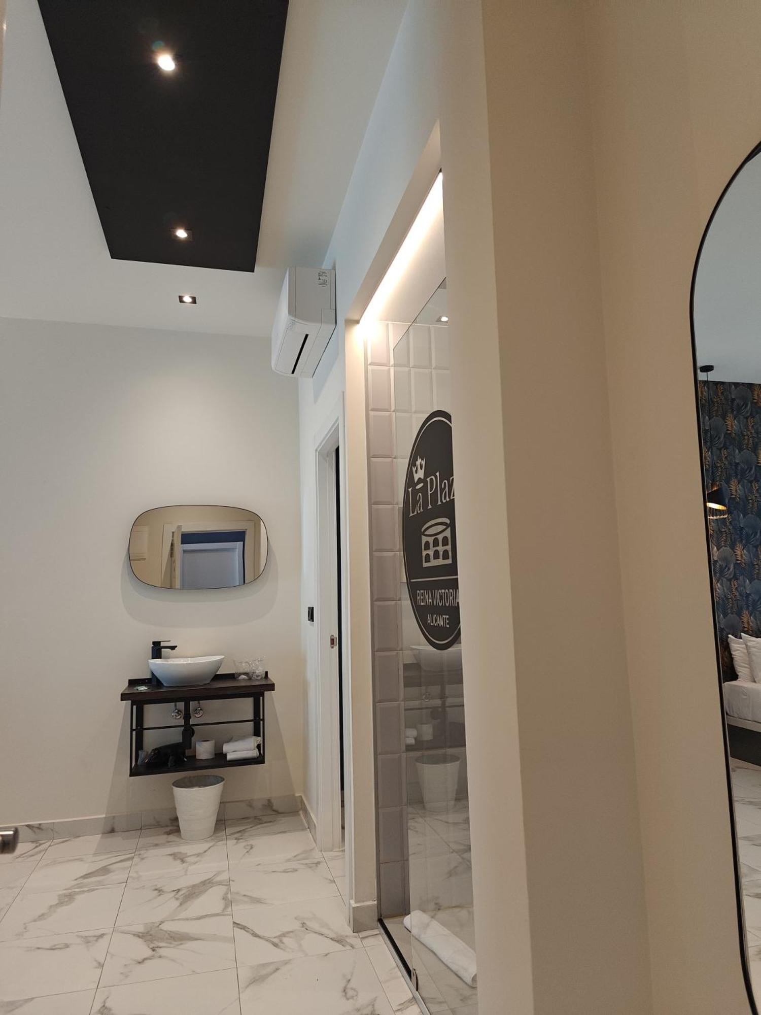 Apartamento Reina Victoria La Plaza Alicante Exterior foto